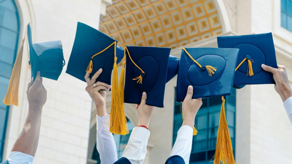 Испания обсуждает отказ от обязательной проверки дипломов для специалистов из третьих стран