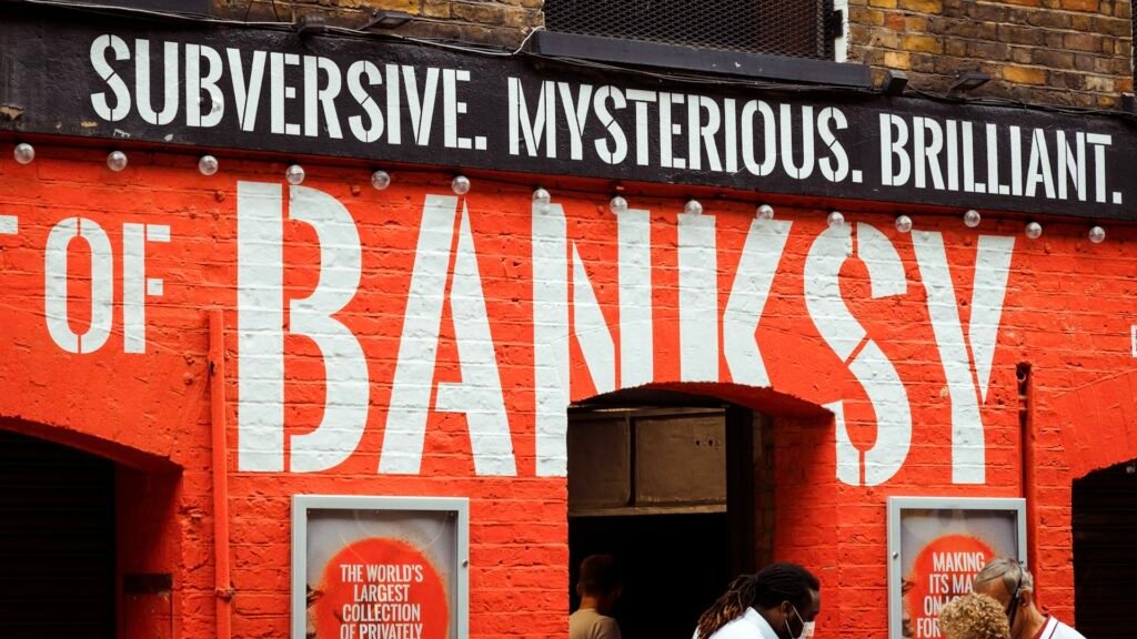 Moco Museum Barcelona представил крупнейшую в Испании выставку Бэнкси