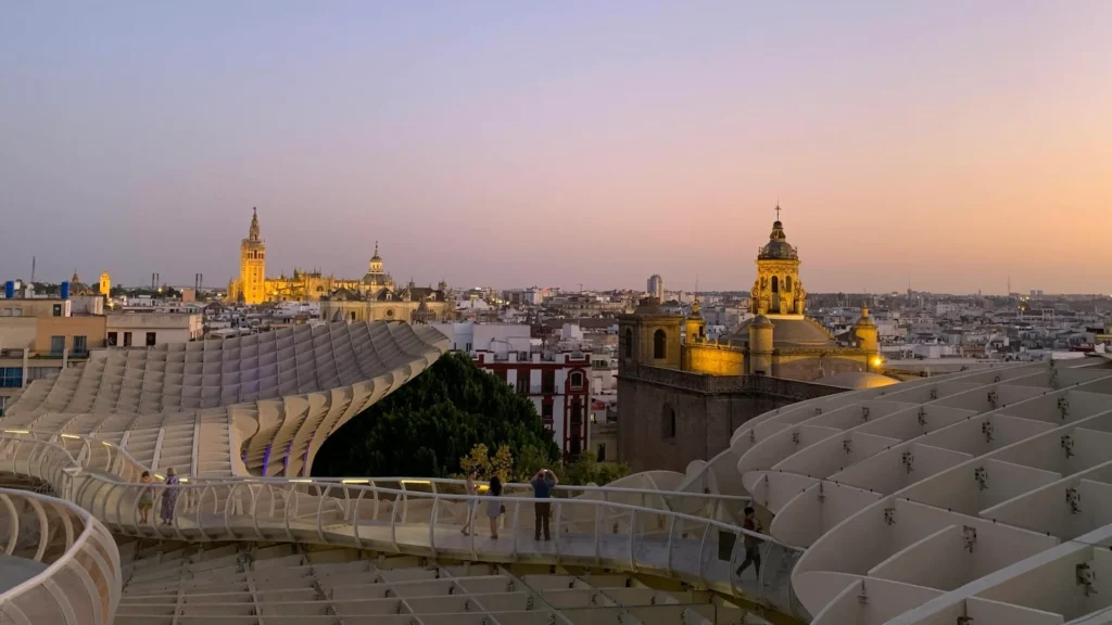 Вид на Севилью с Setas, грибов