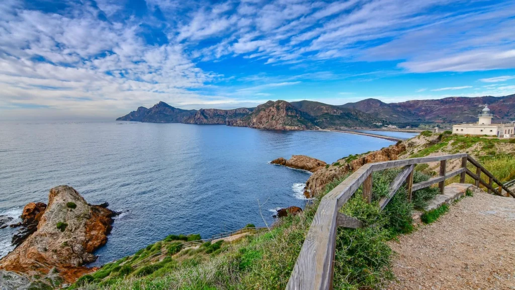 Тропа вдоль средиземноморского побережья