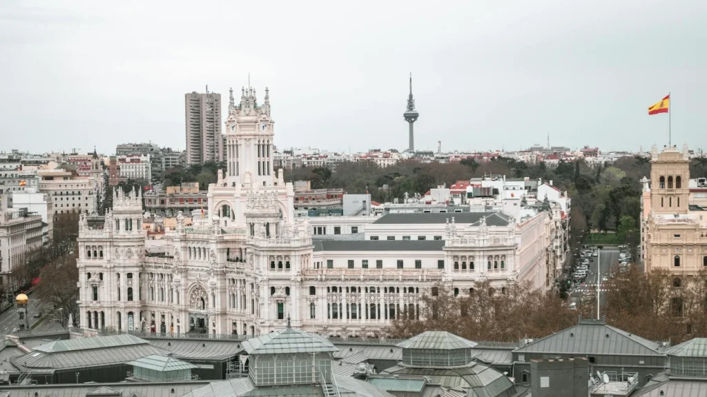 Архитектура Мадрида, флаг испании