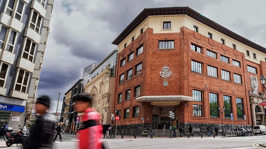 здание главпочтампа бильбао