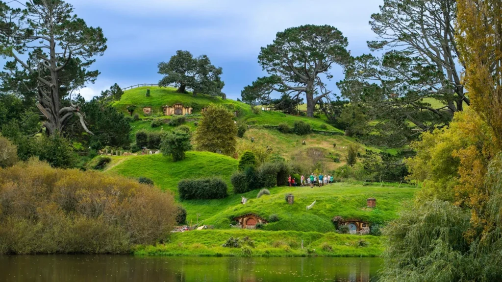 Вид на Шир, деревню хоббитов