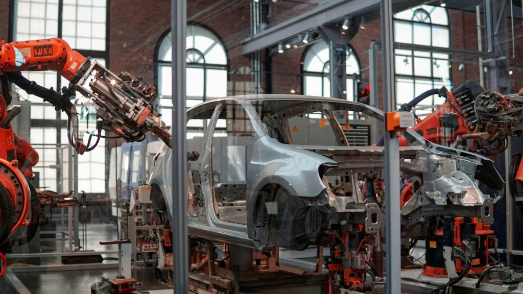 Сборка автомобиля на заводе