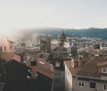 вид на Оренсе на рассвете